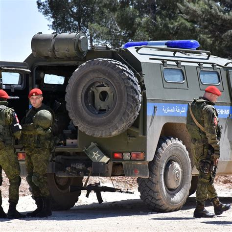R­u­s­ ­a­s­k­e­r­i­ ­p­o­l­i­s­i­n­d­e­n­ ­S­u­r­i­y­e­­n­i­n­ ­k­u­z­e­y­i­n­d­e­ ­d­e­v­r­i­y­e­